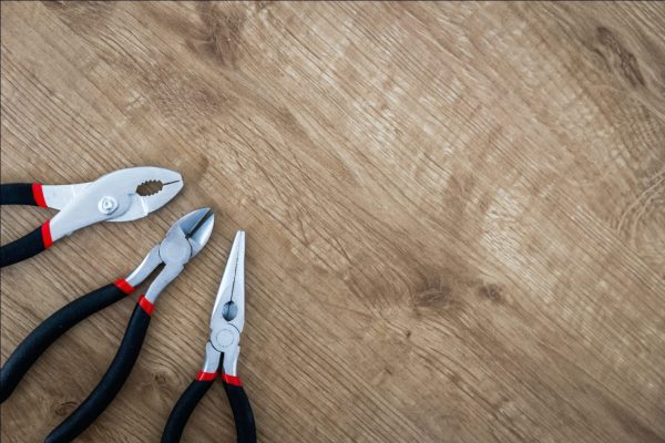 Essential pliers for every electrician
